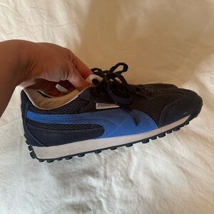 Puma Navy Blue and Cobalt Blue Sneakers. SO CUTE & COMFY❤️